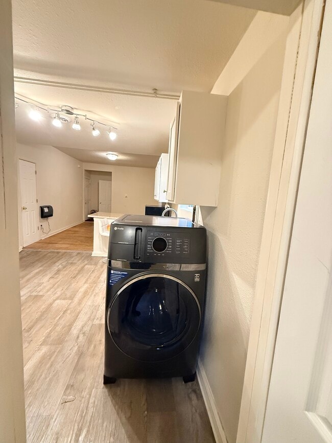 Photo - 3108 Oakland Ave Unit 3