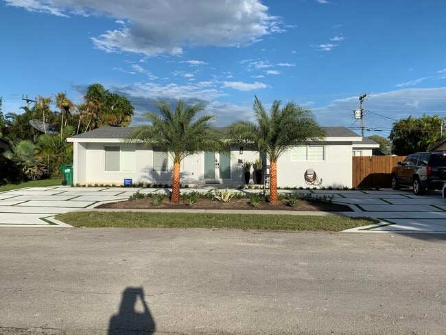 Building Photo - 4865 SW 94th Ave Rental