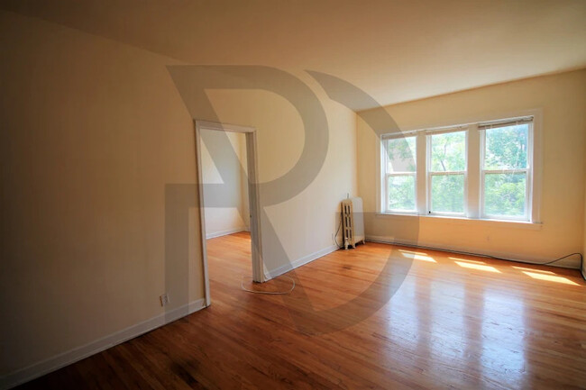 Photo - 4805 N Wolcott Ave Apartment Unit 3B