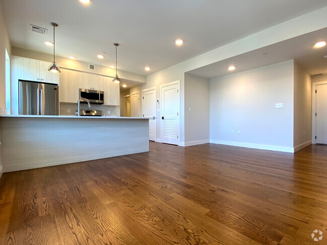 Building Photo - 14 Everett St Unit 201 Rental