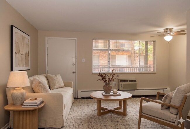 Photo - 809 N Dexter St Unit 205
