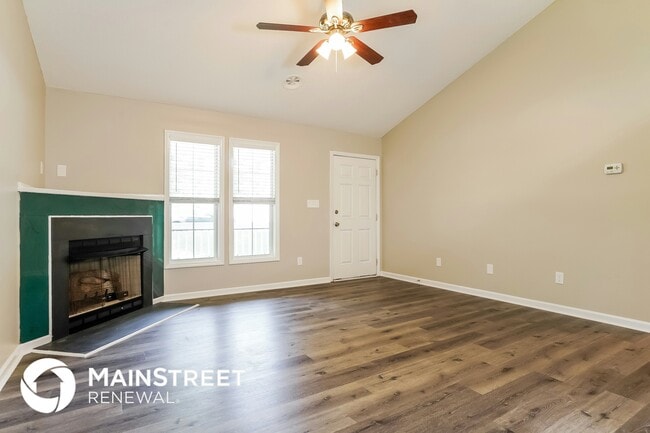 Photo - 1491 Smokey Mountain Dr