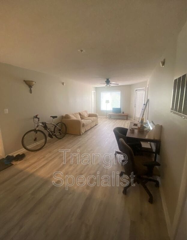 Photo - 1251 University Ct Unidad #203