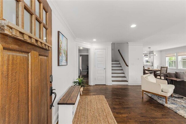 Photo - 1134 Knott St SE