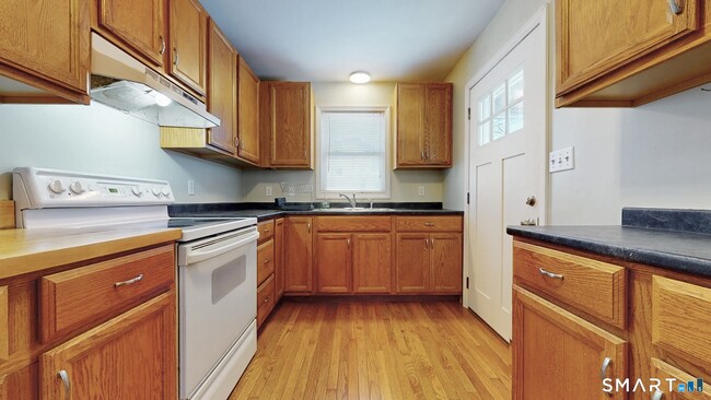 Photo - 107 Chestnut St