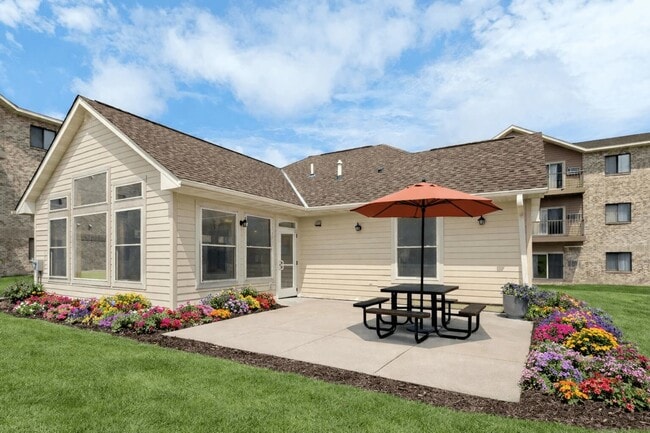 Champlin Drive & Elmcreek