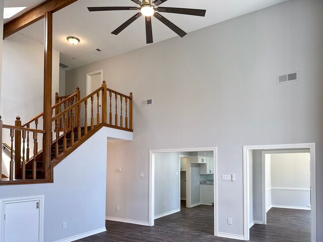 Photo - 55001 Windmill Ln