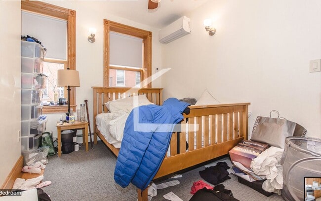 Photo - No Broker's Fee Unit in Beacon Hill, Heat, Hot Water Included