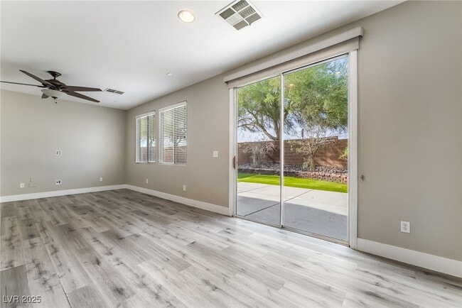 Photo - 10667 Mann St