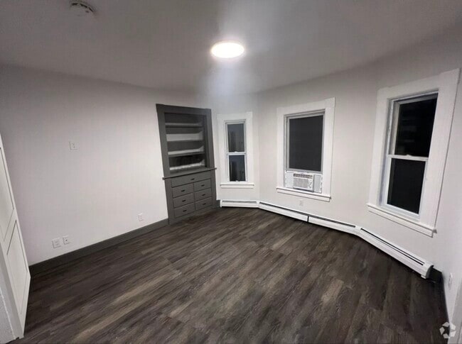 Building Photo - 197 White St Unit 1F Rental