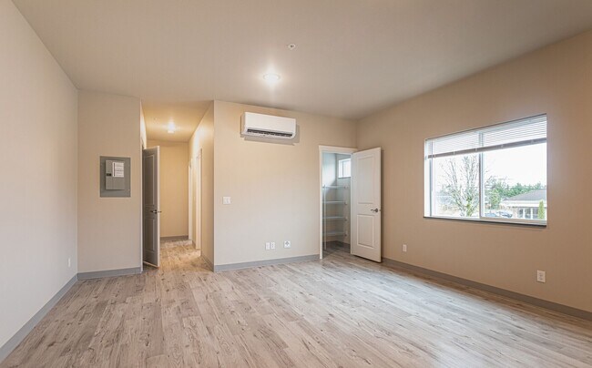 Lake Grove Apartments!