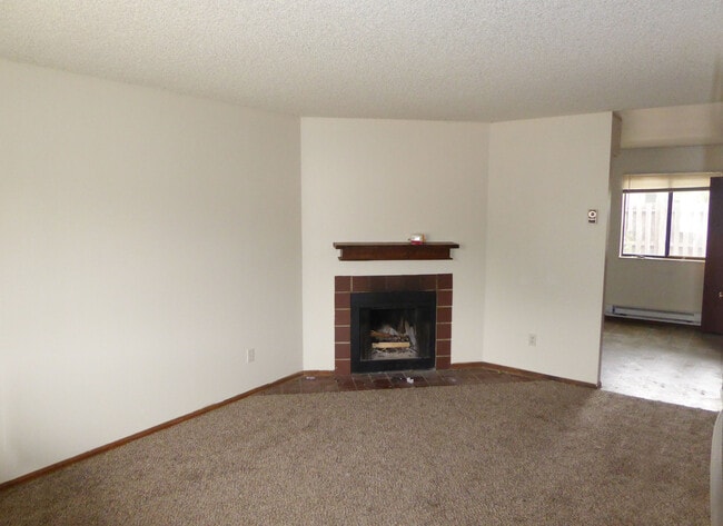 Building Photo - 1640 E Pitkin St Unit C