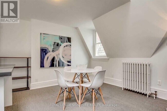 Photo - 105 Gloucester St