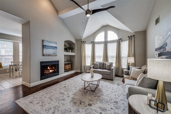 Photo - 4621 Hinton Dr