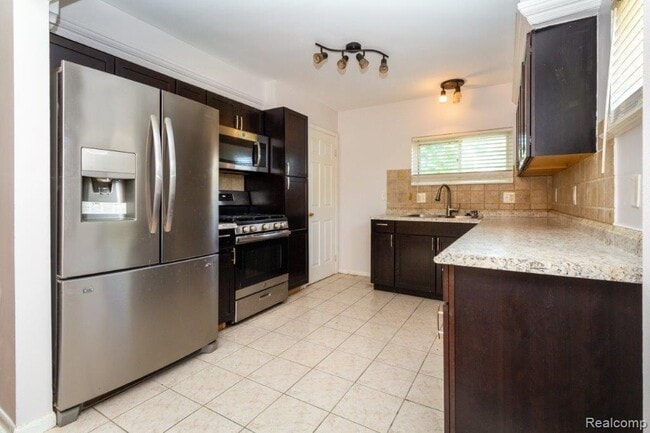 Photo - 26211 Linwood St