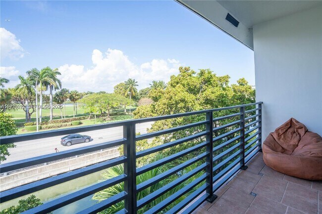 Photo - 1840 Jefferson Ave Unit 302