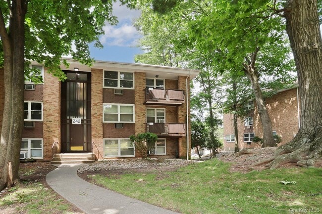 Building Photo - 242 Kearsing Pkwy Unit F