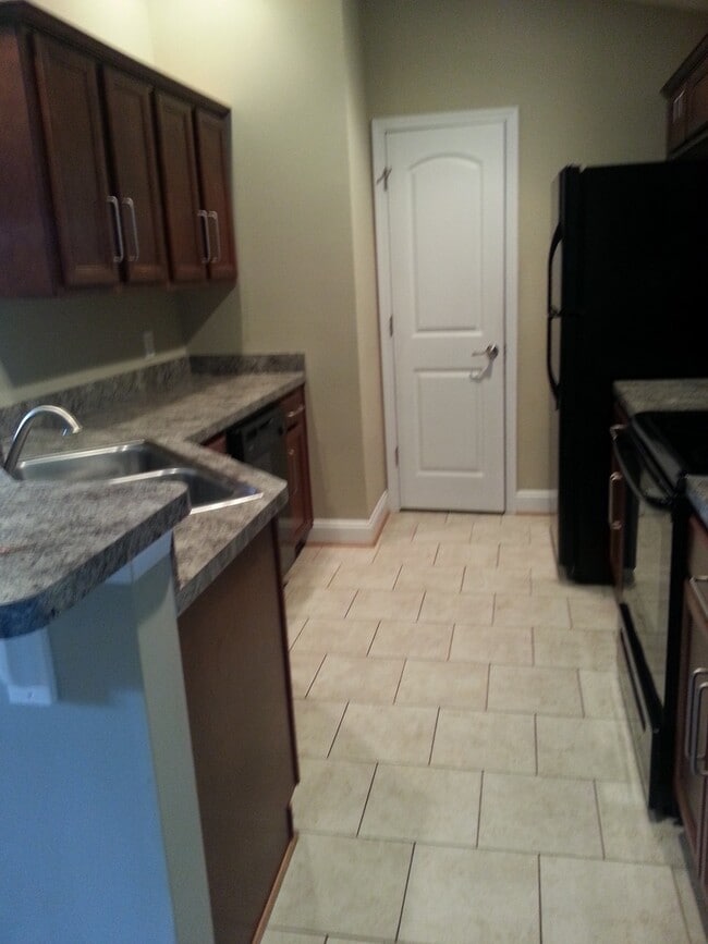 Photo - Two bedroom condo, top floor, with view, near Timberlake/ Liberty/ CVCC Unidad 305