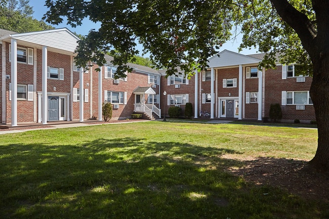 Colonial Village Apartments