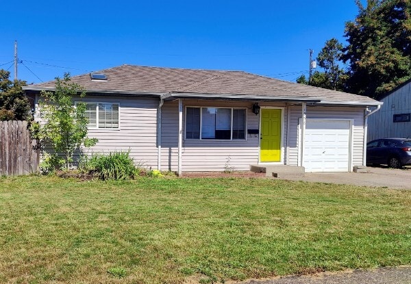 Building Photo - 1356 L St Rental