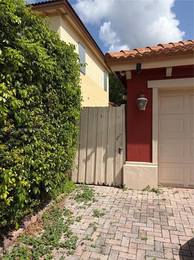 16467 SW 50th Ter Unit Studio