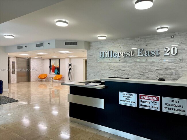 Photo - 919 Hillcrest Dr Unit 102