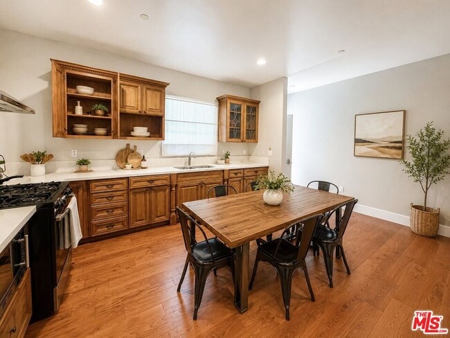 Building Photo - 1212 W 37th Dr Unit 2