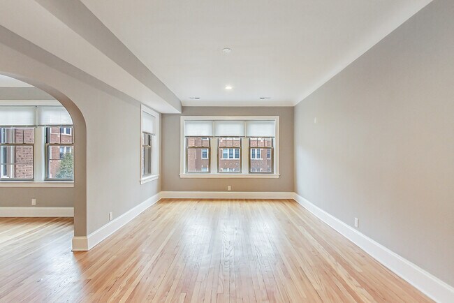 Photo - 932 Pleasant St Unidad 2W