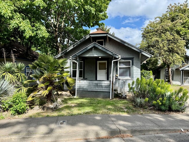 Updated Unit Just Two Blocks From OSU Campus - Updated House Unit Just Two Blocks From OSU Campus
