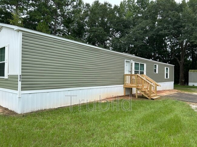 Building Photo - 69C Somerset Drive Rental
