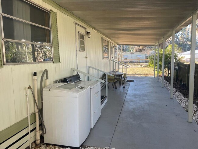 Photo - 1079 NW 7th Blvd