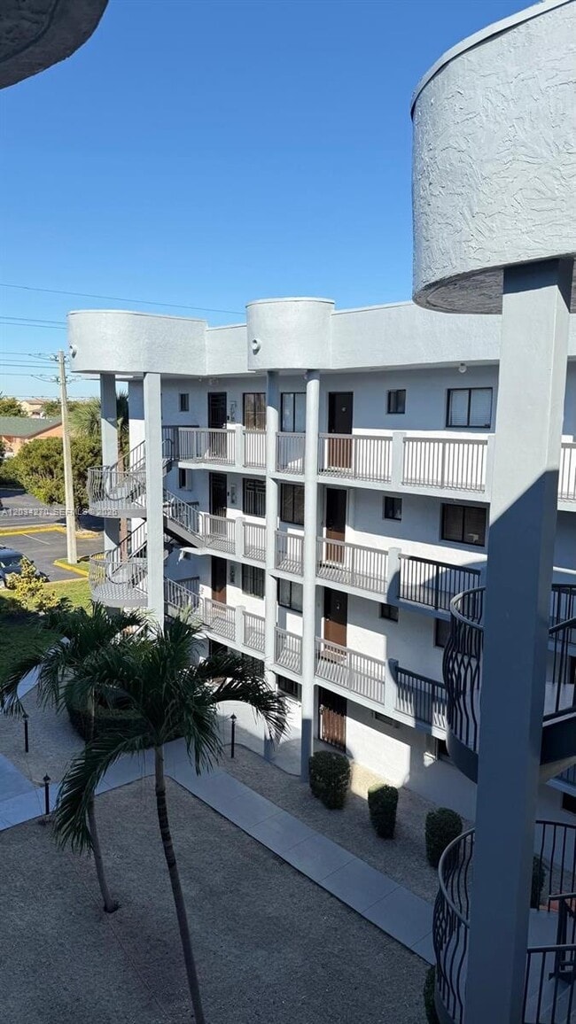 Photo - 5400 W 21st Ct Unit 306