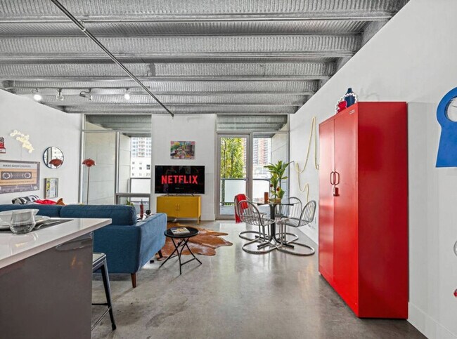 Photo - 10309-10107 107 St NW Unit SI ID1308617P