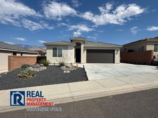 Home with great yard in Hurricane - Home with great yard in Hurricane