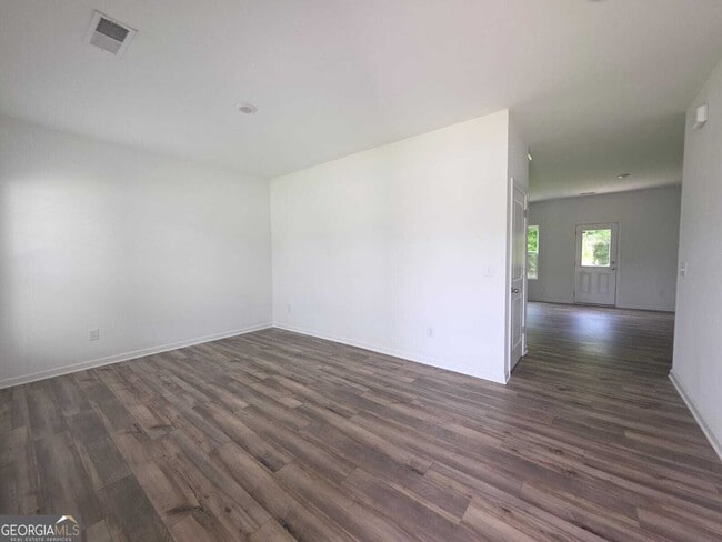 Photo - 2048 Boxwood Cir