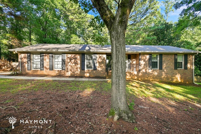 Building Photo - 74 Fair Oaks Dr SE