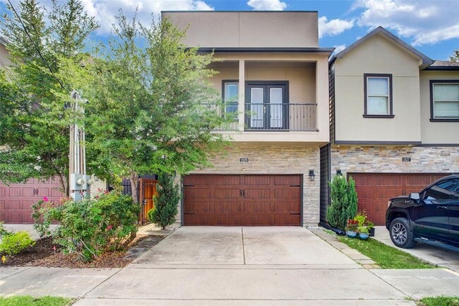 Photo - 1325 Laird St House