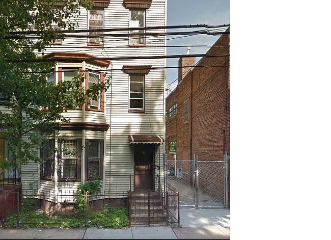 Photo - 85 Clifton Ave Unit 3