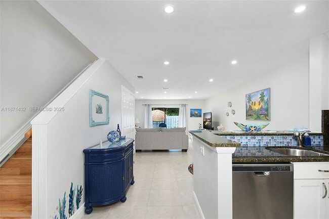 Photo - 9421 S Ocean Dr