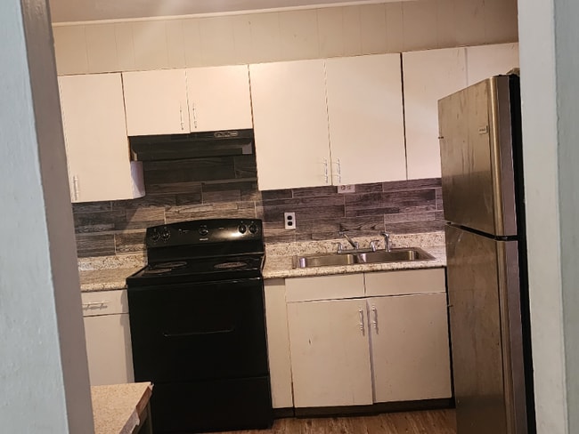 Photo - 1907 Semple Ave