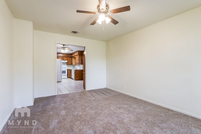 Photo - 1502 Maple St