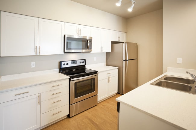 Photo - 575 Columbia