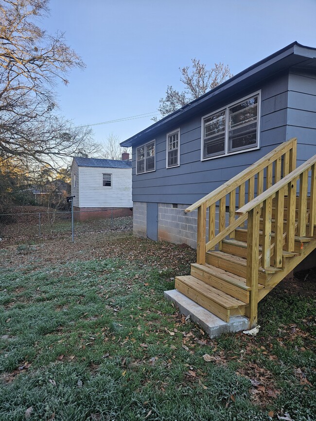 Photo - 105 Rutland Cir