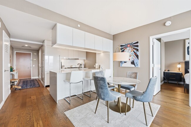 Photo - 99 Hudson St Unit 4308