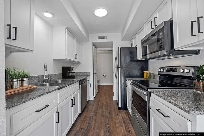 Photo - 10028 Royal Ln Unit 112