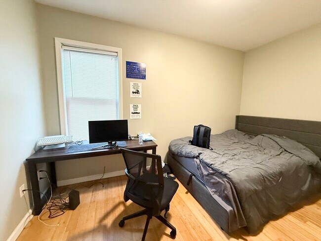 Photo - 110 Chester St Unit 3