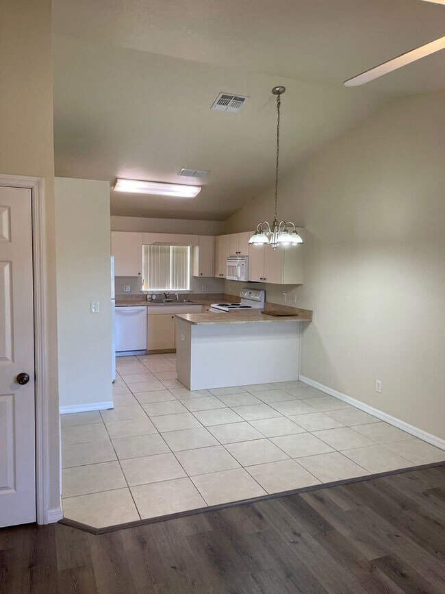 Photo - 2 Bedroom/2 Bathroom Apartment