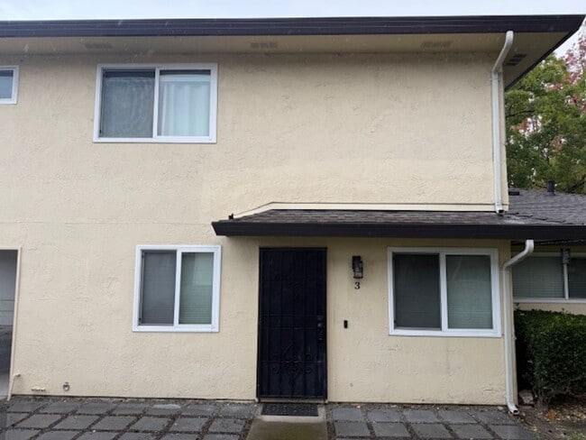 Photo - Charming 2-Bedroom Home Near Downtown Camp...