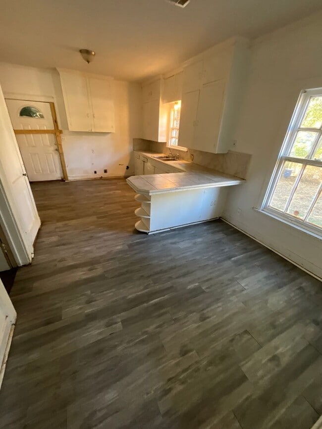 Photo - 3453 Penick St