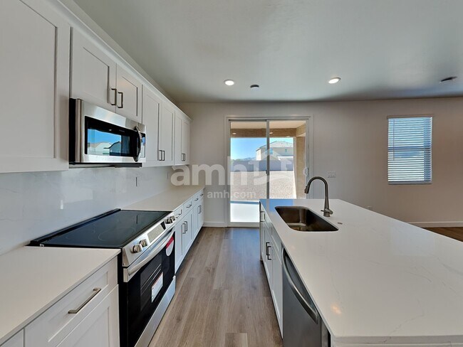 Photo - 18490 W El Cortez Pl